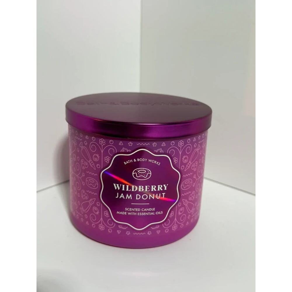 Bath & Body Works “Wildberry Jam Donut” 3-Wick Candle